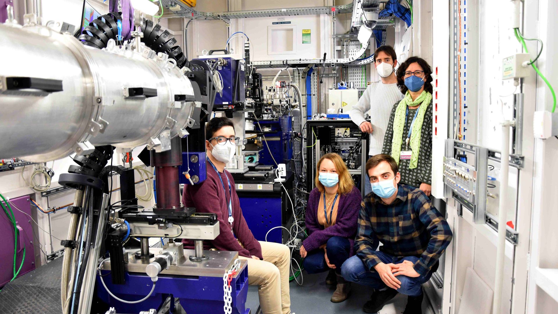Group picture inside the NCD-SWEET experimental hall. From left to right, Albert Queraltó, Elzbieta Pach, Eduardo Solano (beamline scientist at ALBA), Jordi Aguilar and Teresa Puig, PI of the ICMAB-CSIC superconducting initiative.
