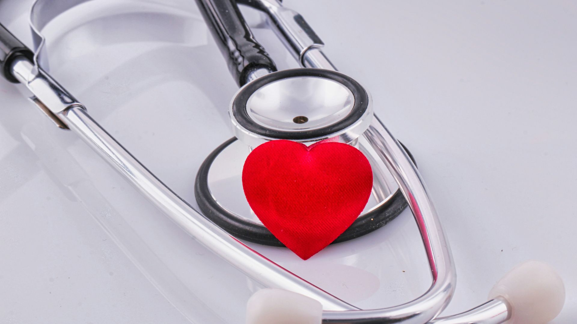 Stethoscope and a heart | Marek Studzinski at Unsplash