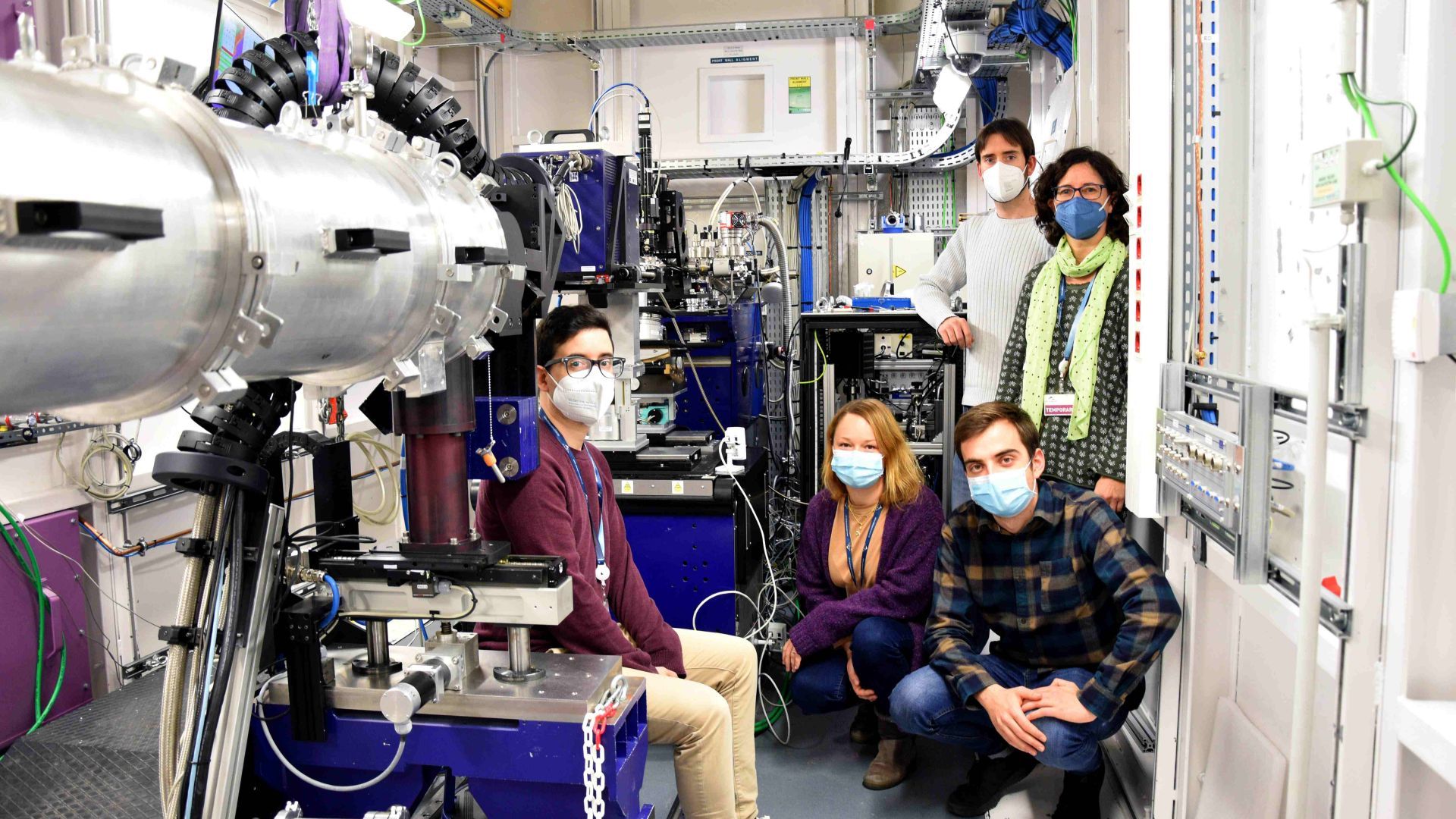 Group picture inside the NCD-SWEET experimental hall. From left to right, Albert Queraltó, Elzbieta Pach, Eduardo Solano (beamline scientist at ALBA), Jordi Aguilar and Teresa Puig, PI of the ICMAB-CSIC superconducting initiative.