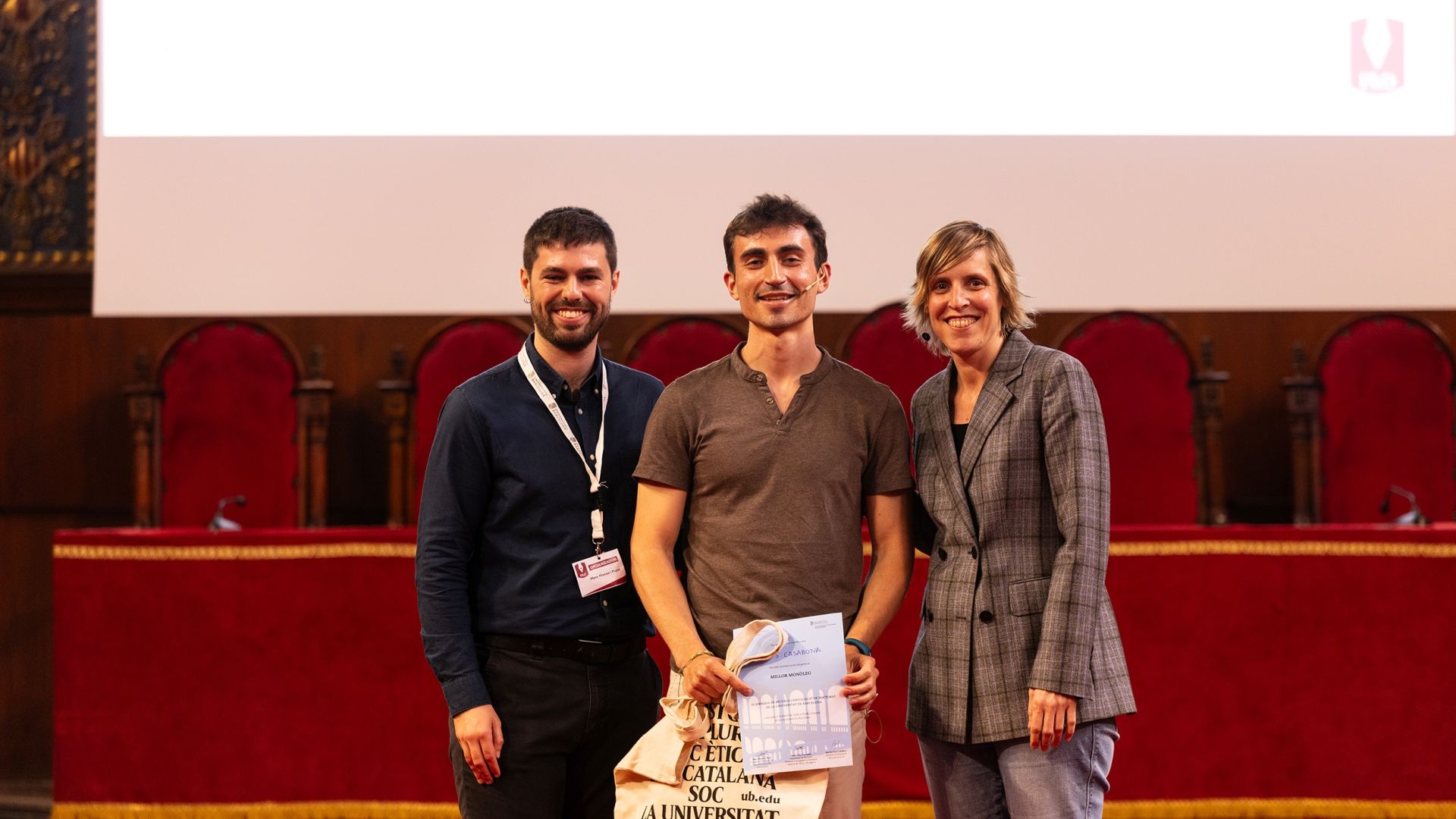 Lluís Casabona-Cendra receives his Best Talk award