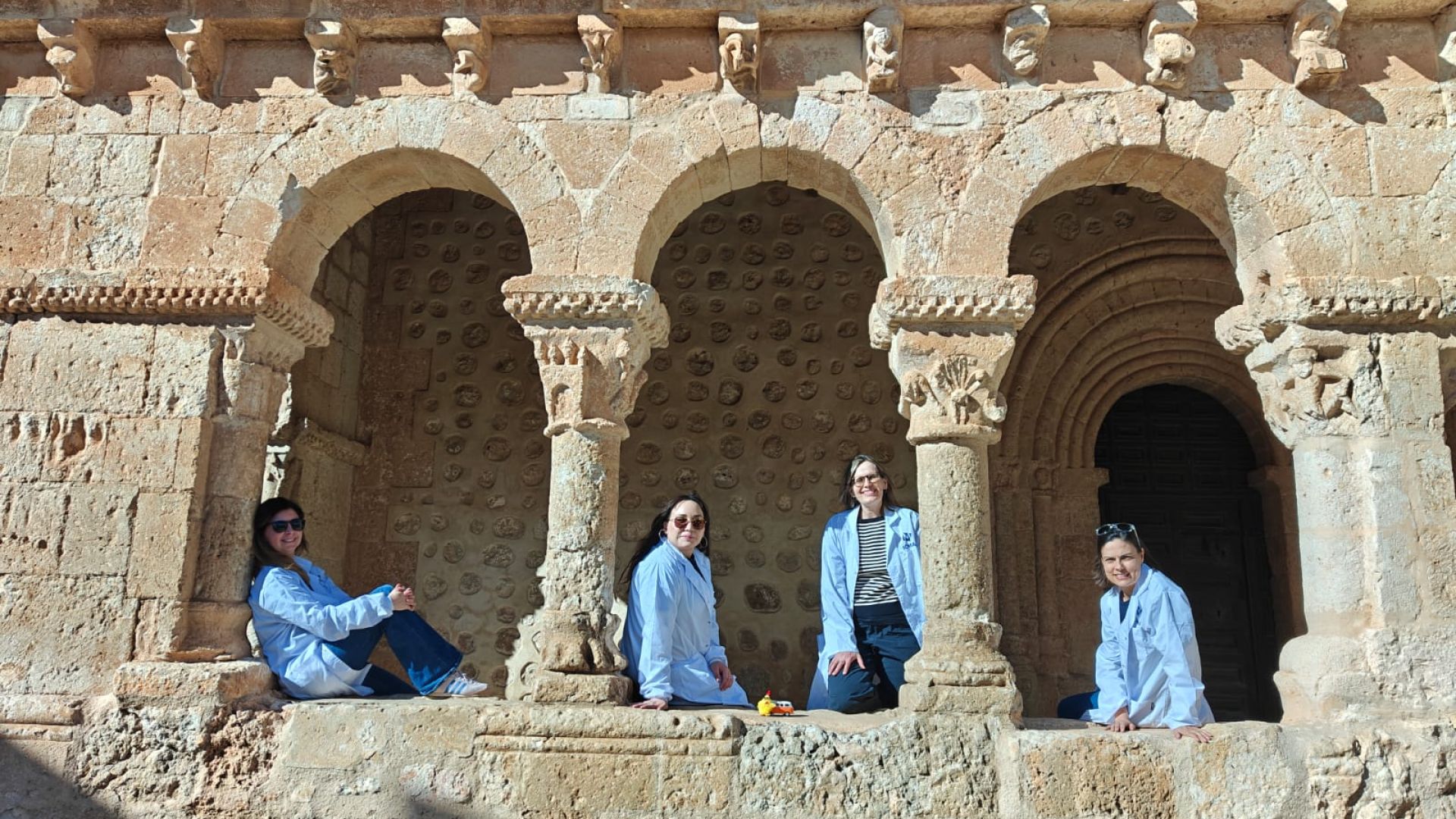 The LAB TOUR 2026 in front of the San Miguel church in San Esteban de Gormaz