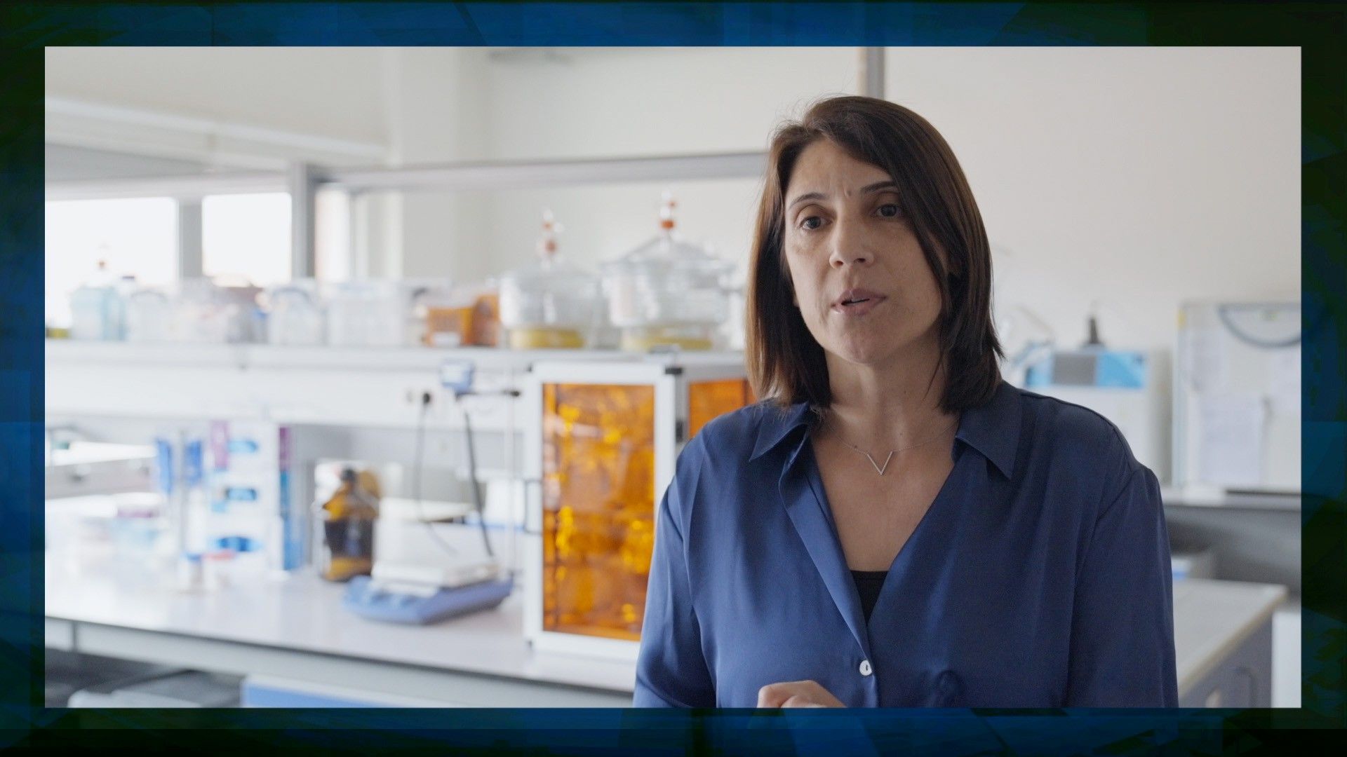 Carmen Freire in her lab at CICECO | Credit: CICECO
