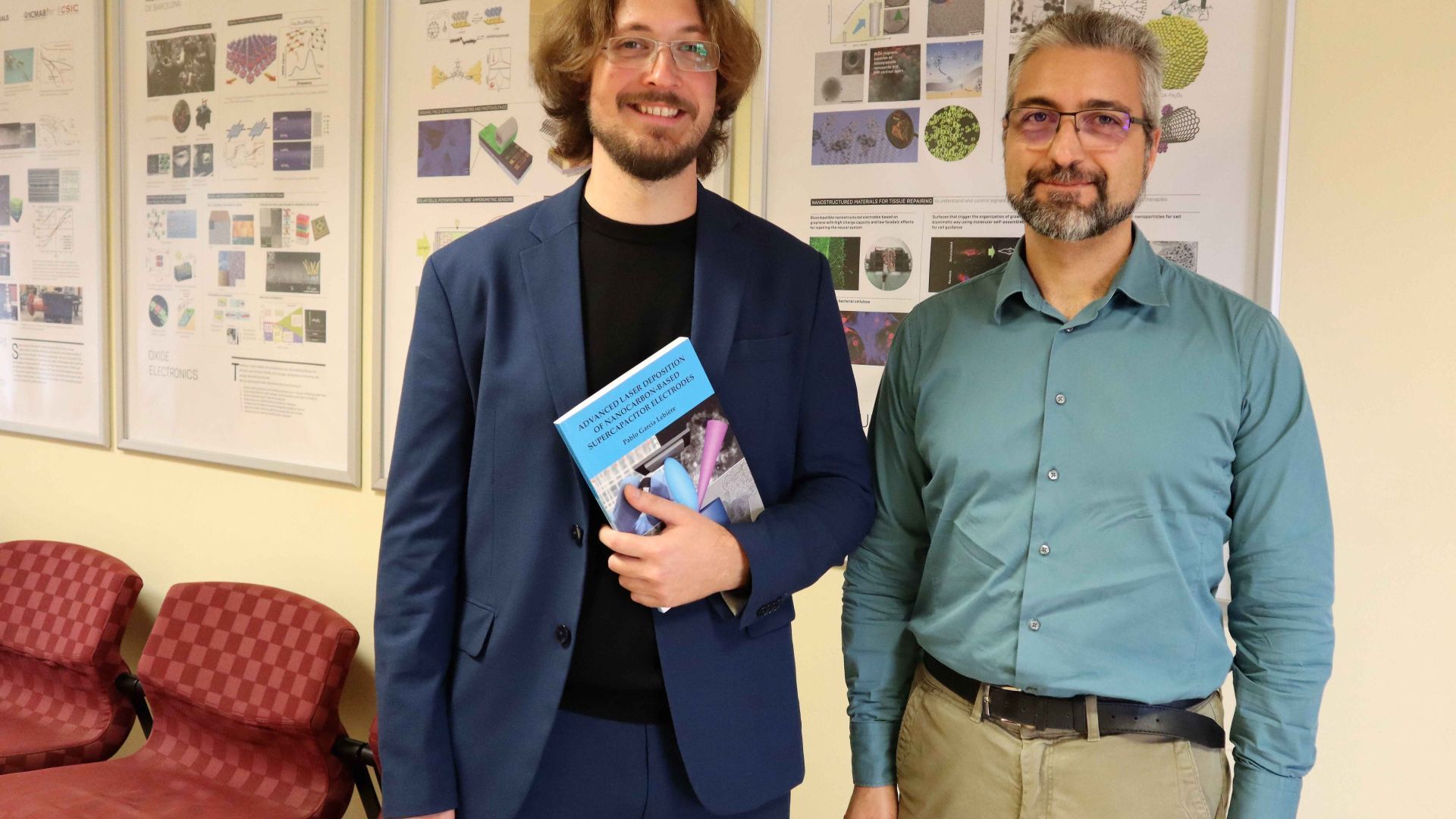 Pablo García Lebière ith supervisor Ángel Pérez del Pino | ICMAB, CSIC