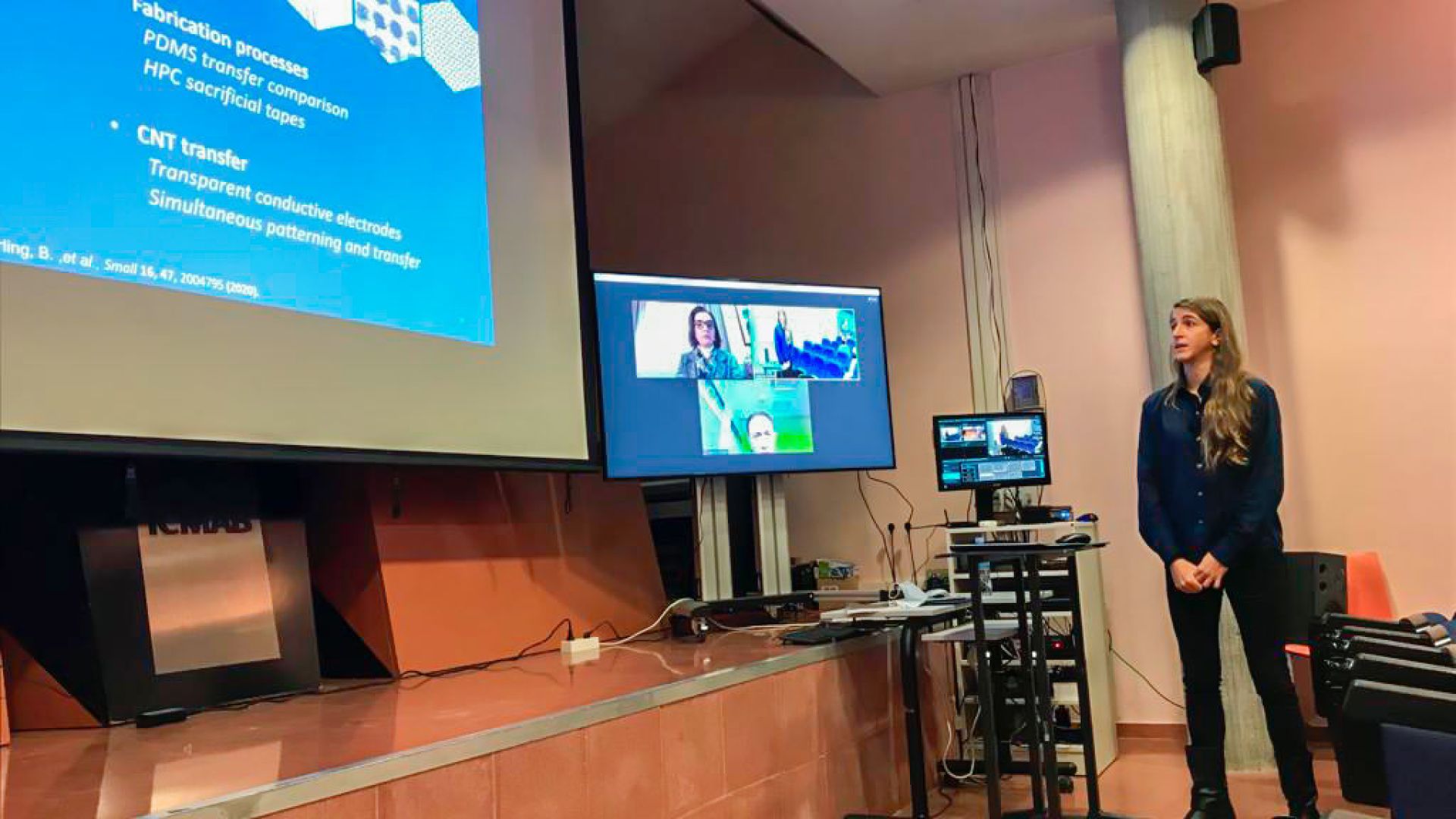Camilla Dore defends her PhD.