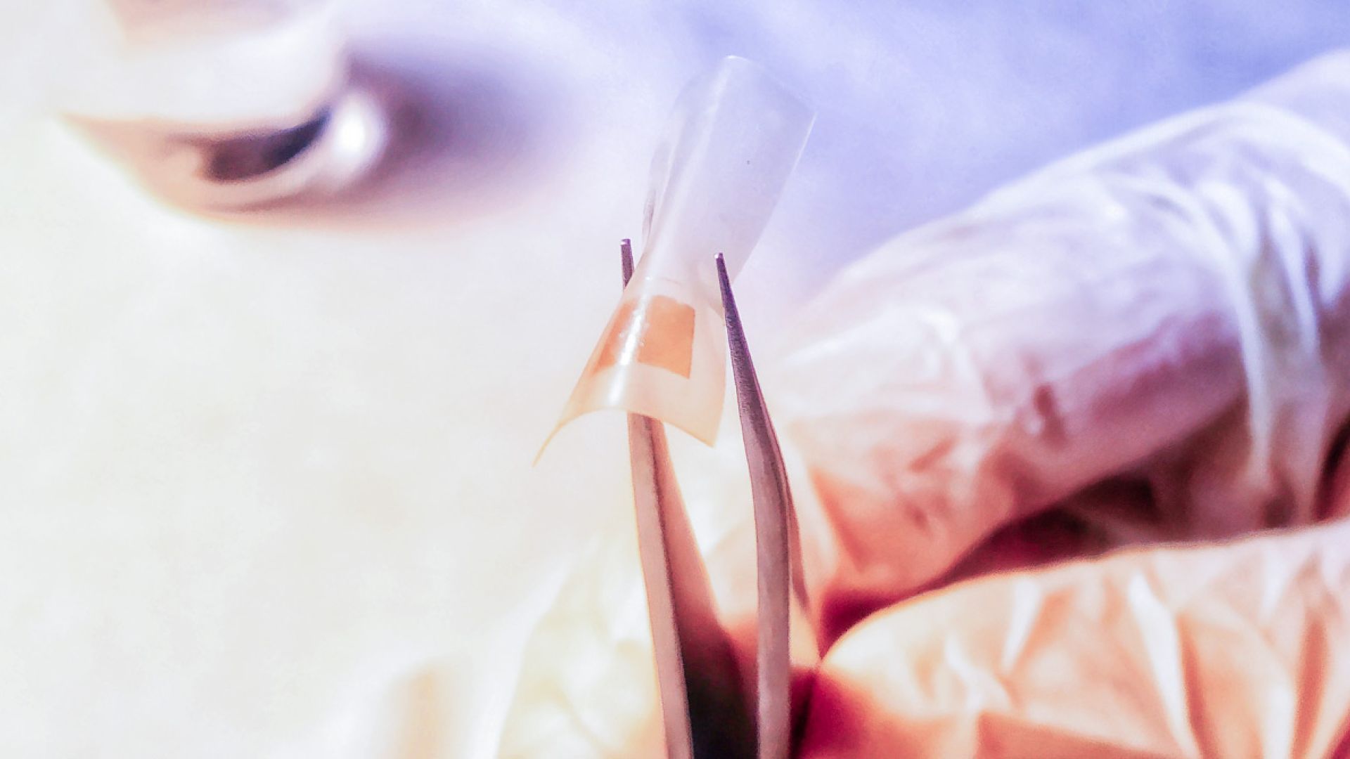 A functional oxide membrane for photovoltaics. 